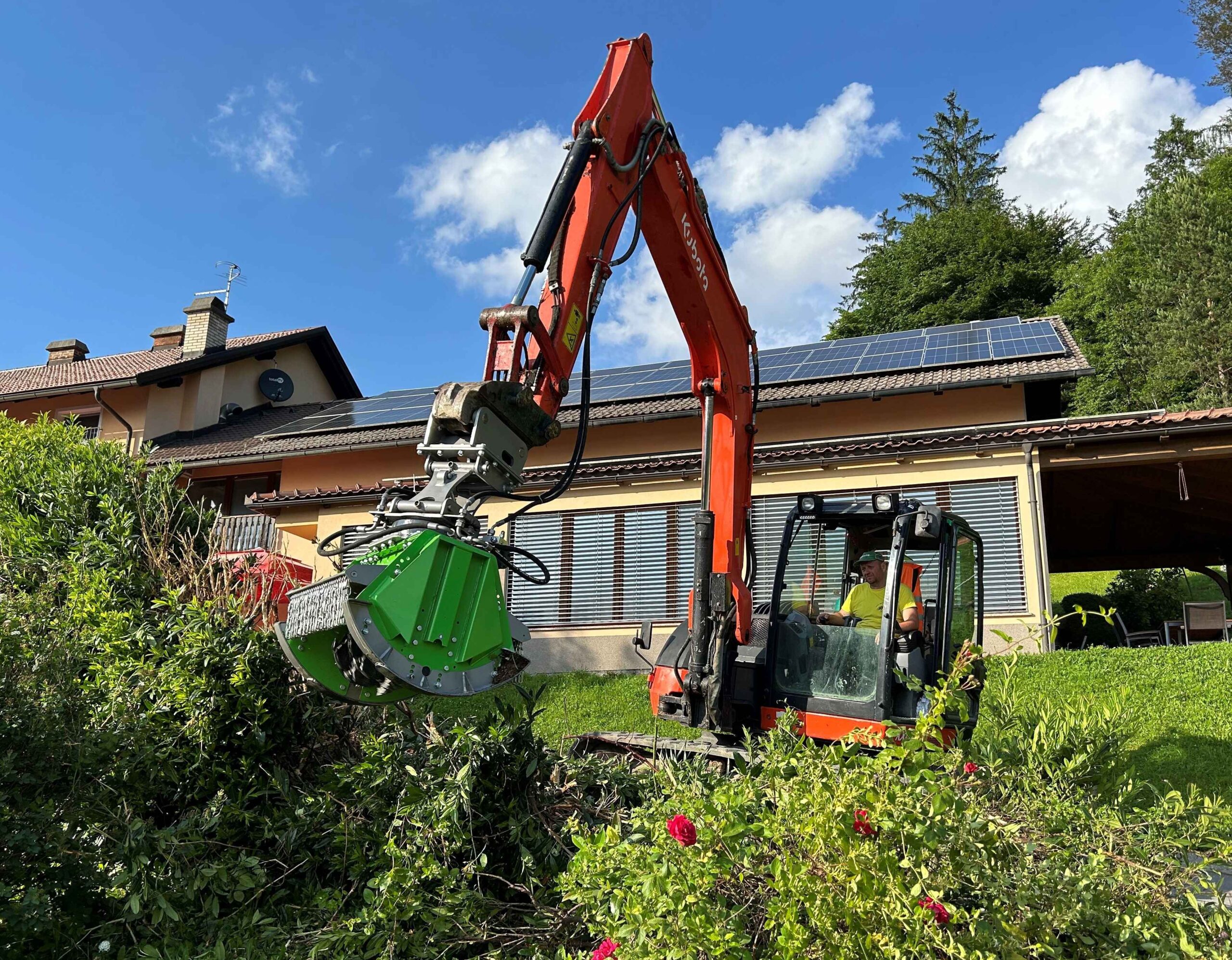 professional-forestry-mulcher-excavator-7_11zon Professional mulcher for excavator clearing bushes and landscape